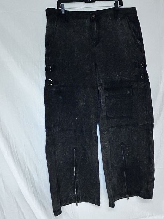 Hot Topic Denim - Hot Topic Women's size 18 Black Cargo Utility Pants with Zipper Ankles